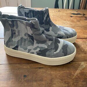 J/SLIDES NYC Gray Camo Suede Hi-Top Platform Slip On Bootie/Sneaker 7.5M